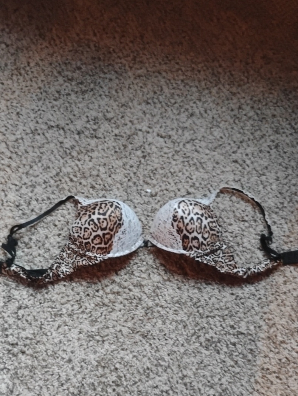 Victoria's Secret Bombshell Plunge Leopard Print Lace Bra - Leopard & White